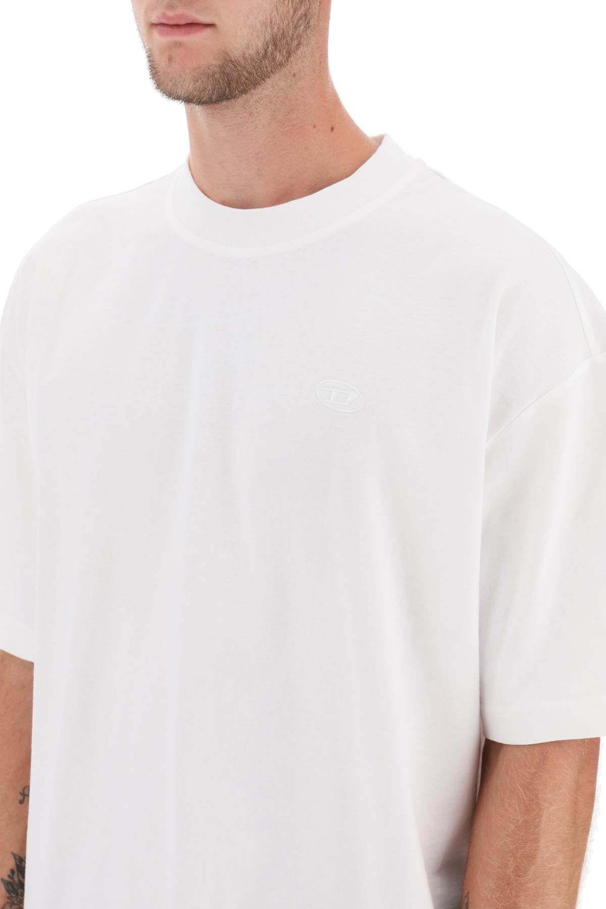 t-boggy megoval-d t-shirt