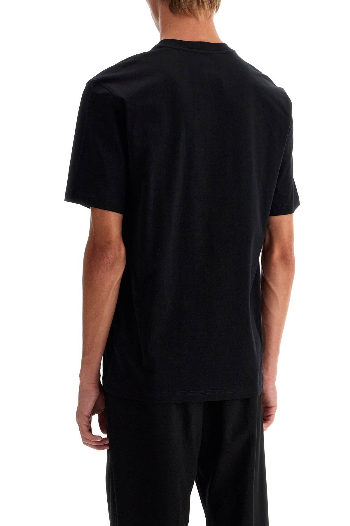 t-shirt with embroidered lettering