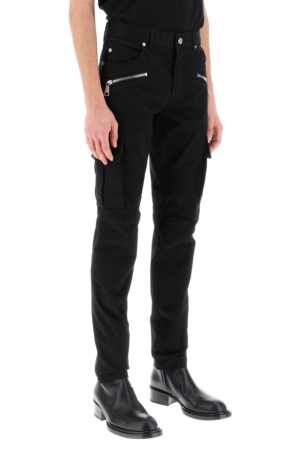 tapered cargo pants